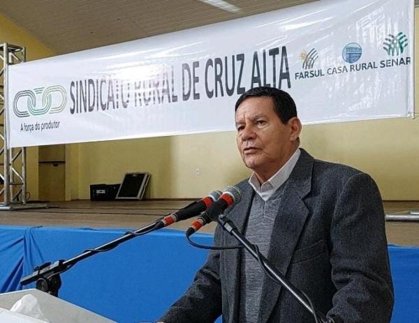 Vice-Presidente Hamilton Mourão participa de palestra em Cruz Alta