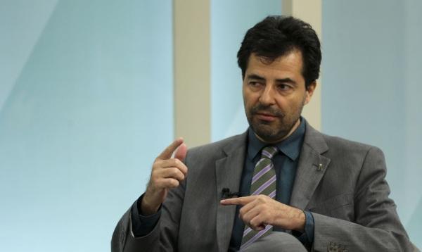 Ministro de Minas e Energia é exonerado; Adolfo Sachsida assume o cargo