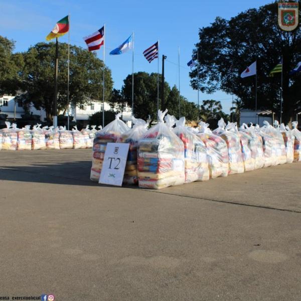 Projeto Sargento Aluno Solidário da EASA distribui 321 cestas básicas