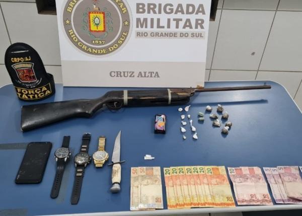 Brigada Militar prende dois indivíduos  por tráfico de drogas em Cruz Alta