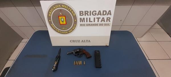 Brigada Militar prende homem por porte ilegal de arma de fogo em Cruz Alta