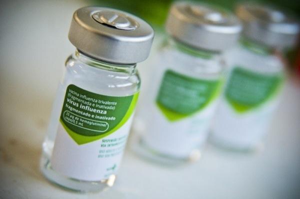 Vacinação contra a gripe segue até acabarem os estoques