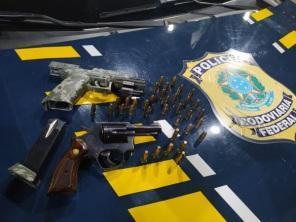 PRF prende  dois casais por porte ilegal de armas e munições em Ijuí 