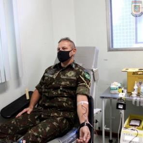 Comandante e militares da EASA doam sangue na campanha 