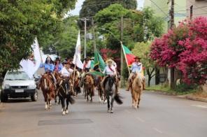 Cavalgada comemorativa dos 200 anos de Cruz Alta foi no sábado