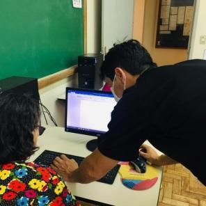 Projeto entre prefeitura e UNATI oferece aulas de inclusão digital para idosos