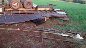 Acidente com caminhão de carga viva com vítima fatal no noroeste do estado