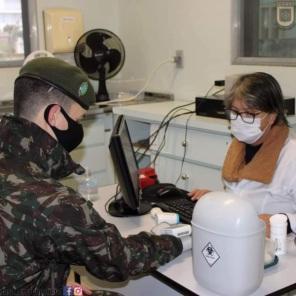 Militares da EASA realizam doação de sangue ao Hemocentro
