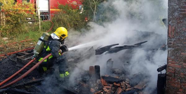 Incêndio na manhã da quarta-feira destrói residência em Cruz Alta