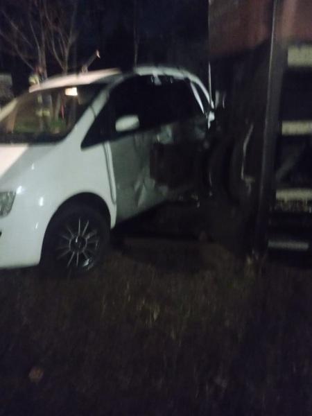 Acidente entre trem e veículo é registrado na madrugada desta terça-feira