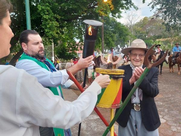 Chegada da Chama Crioula e início dos festejos farroupilhas em Cruz Alta
