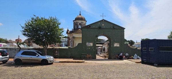 TEMPO> Feriado de finados com abafamento e chuva típica de verão