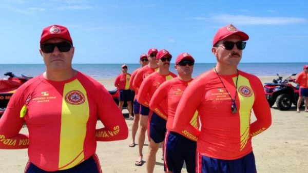 Foi dada a largada da Operação Verão Total 2025/2026 com 930 guarda-vidas 