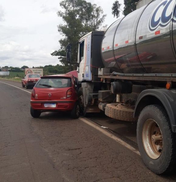 Carro é atingido por caminhão após motorista passar mal na ERS-342