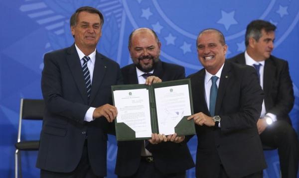Governo acaba com exigência de prova de vida presencial do INSS