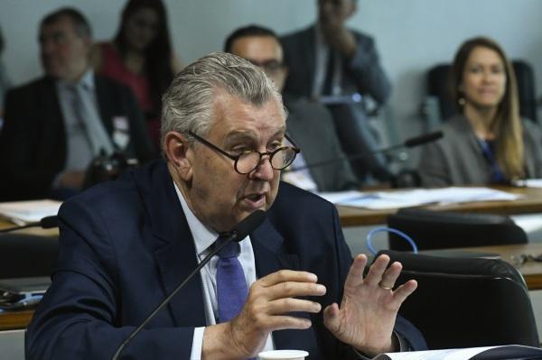 Heinze cobra efetivação do programa de regularização fundiária e habitacional