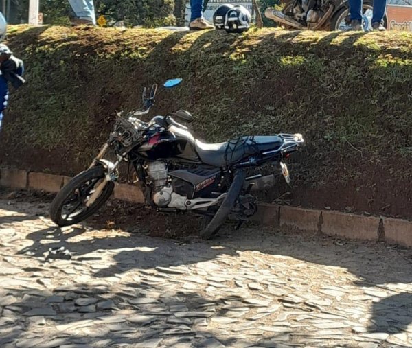 TRÂNSITO>Motociclista fica gravemente ferido após colisão na Plácido de Castro