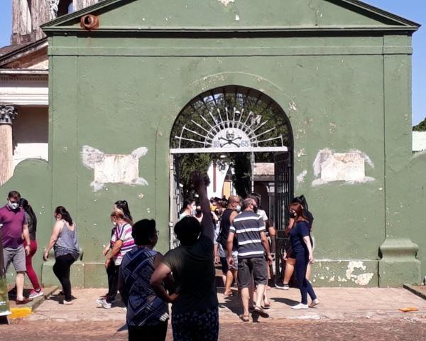 Cemitérios de Cruz Alta com intensa movimentação no dia de finados