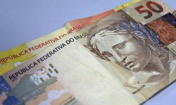 PIB do Brasil cai 0,1% no 3º trimestre e país entra em recessão técnica