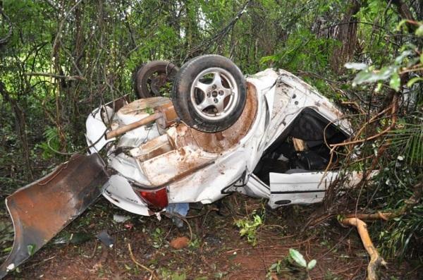 Homem passa mais de 40 horas preso em carro capotado e sobrevive em Tapera