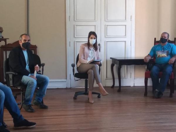 Executivo se reúne com Grupo Renascer Amor Exigente de Cruz Alta