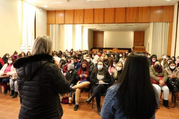 Profissionais da saúde participam de capacitação sobre Escuta especializada