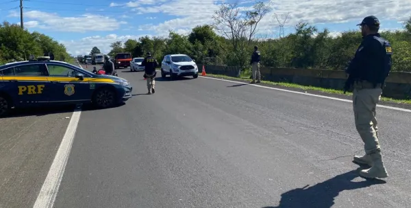 PRF reforça fiscalização nas rodovias federais do RS durante feriado