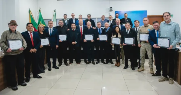 DISTINÇÃO COMUNITÁRIA>Câmara de Cruz Alta homenageia 13 personalidades