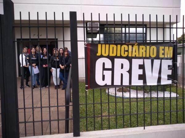 Servidores do Judiciário Cruzaltense emitem nota de esclarecimento sobre greve