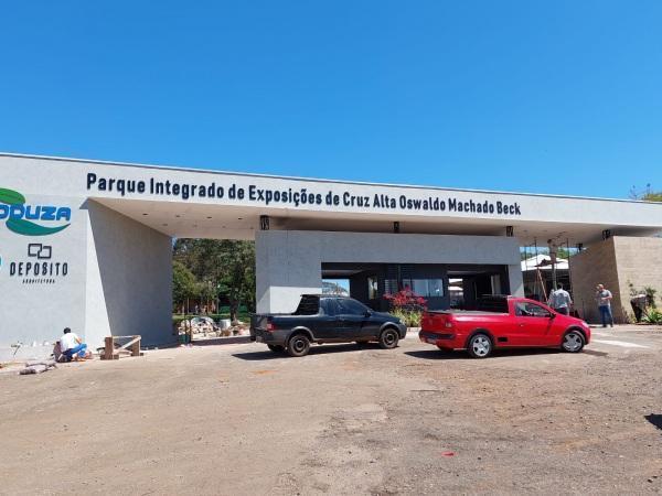 XVI FENATRIGO : 200 pessoas trabalham nos últimos detalhes da feira