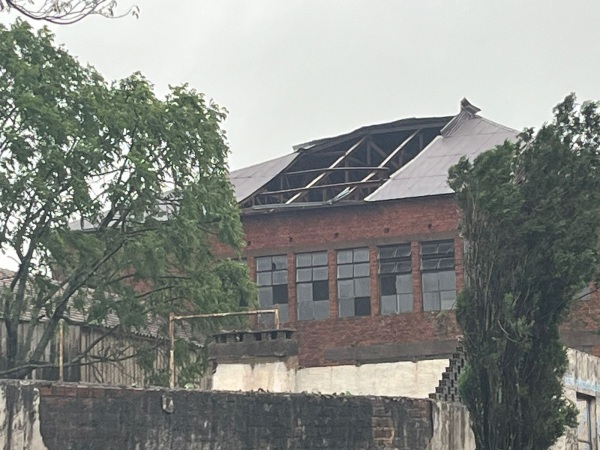 SANTA BÁRBARA DO SUL> Temporal com granizo danificou dezenas de casas