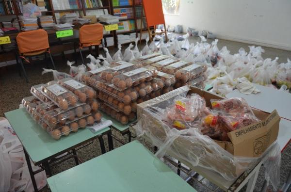 Secretaria Municipal de Educação entre sétimo kit de alimentação 