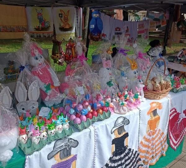 Hoje tem Feira de Artesanato na Praça General Firmino de Paula