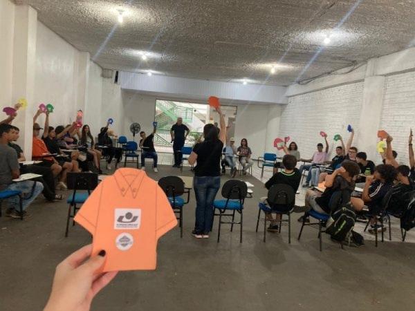 Unicruz realiza oficina com atletas do Basketito
