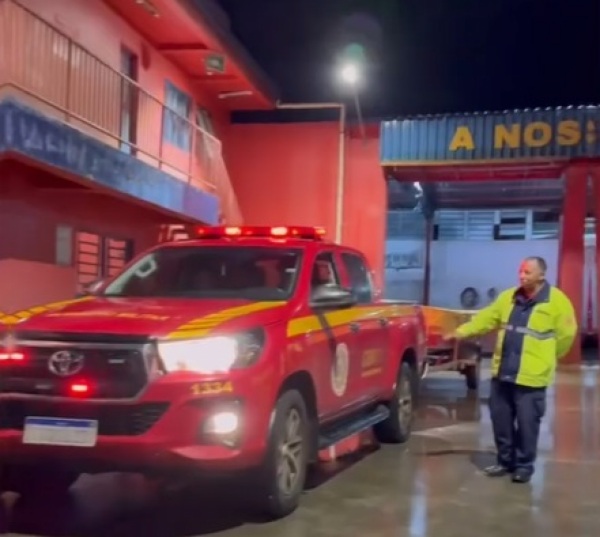 AJUDA NAS ENCHENTES> Mais Bombeiros de Cruz Alta se dirigem à Porto Alegre 