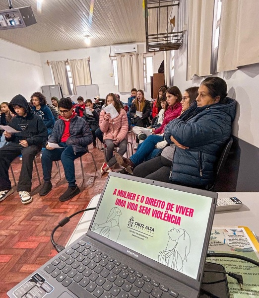 5º CONCURSO DE REDAÇÃO> Divulgação na terça-feira no Carlos Gomes