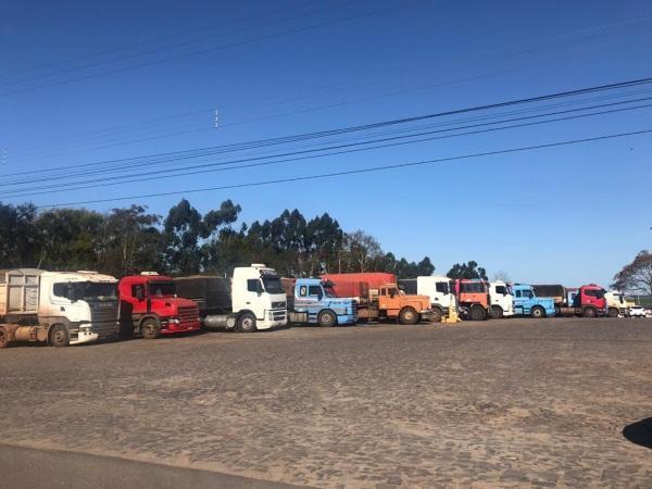 Caminhoneiros se mobilizaram durante parte desta quarta-feira em Cruz Alta