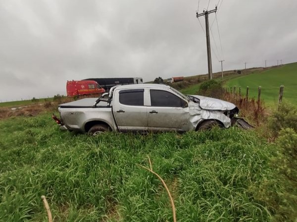 Veículo emplacado em Cruz Alta capota na ERS-153 entre Soledade- Barros Cassal