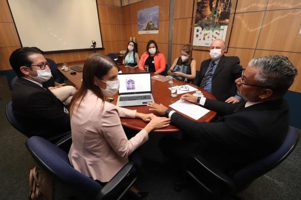 Reunião discute projetos para impulsionar turismo