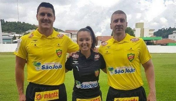 NO QUADRO DA FIFA: Cruz-Altense Maíra Mastella Moreira está no seleto grupo