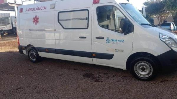 Pai e filho são atacados por abelhas no Urupu , interior de Cruz Alta 