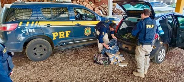 Com cocaína avaliada em 9 Milhões, PRF prende duas pessoas  em Tio Hugo