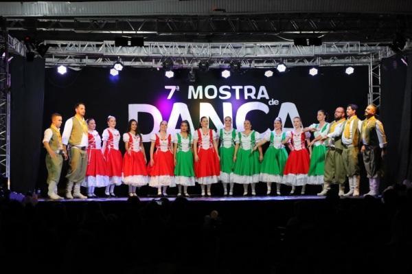 7ª Mostra de Dança encanta público com espetáculo no clube Arranca 