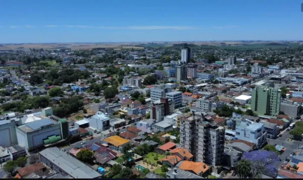 FERIADÃO> O que volta a normalidade  e o que segue sem atividades