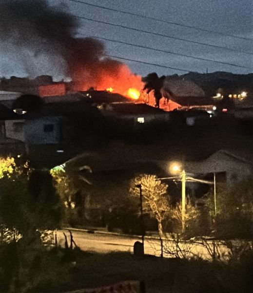 SUSTO CEDO DA MANHÃ>Incêndio em residência no Bairro Conceição em Cruz Alta