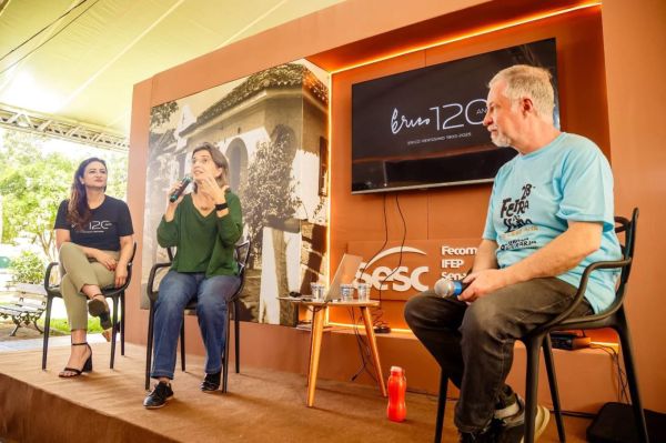 Painel Meu avô Erico com Fernanda Verissimo foi atração na feira do Livro