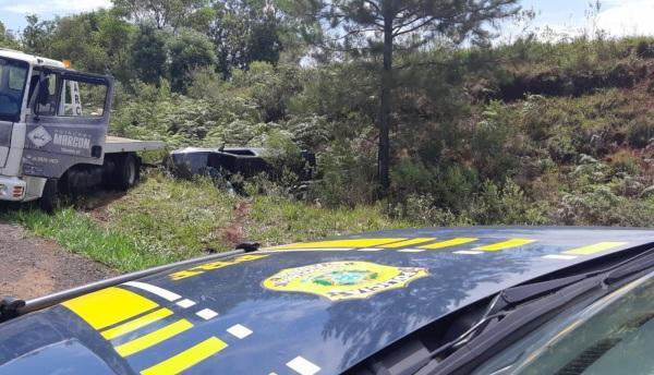 PRF prende ladrão e recupera veículo após acidente de trânsito em Pejuçara