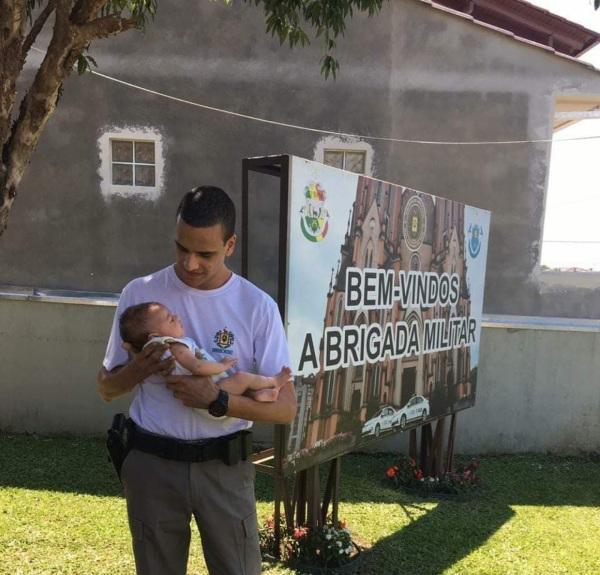 Cruzaltense que salvou bebê  é homenageado