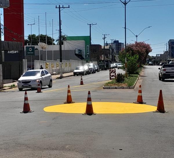 Implantação de rotatória na Avenida Saturnino de Brito em Cruz Alta