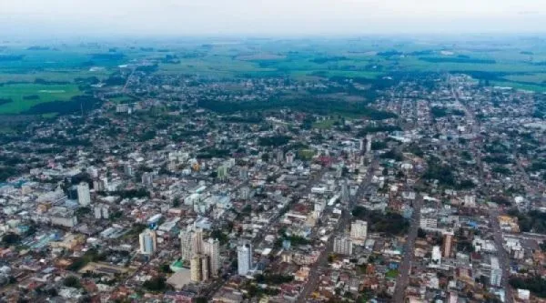 TEMPO: Frente fria avança e muda o tempo no estado. Antes, sol vento e calor